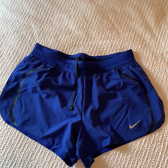 Nike running shorts - Picture 1 of 2